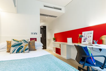 Deluxe En Suite at Spring Mews, Tinworth Street, Vauxhall, London, SE115EL - Image 2